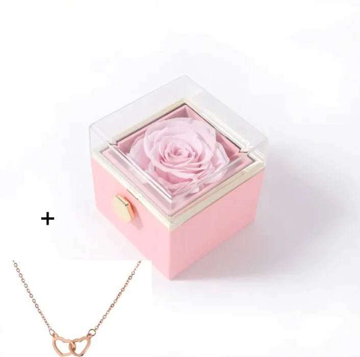 Pink box with a preserved rose and a rose gold necklace