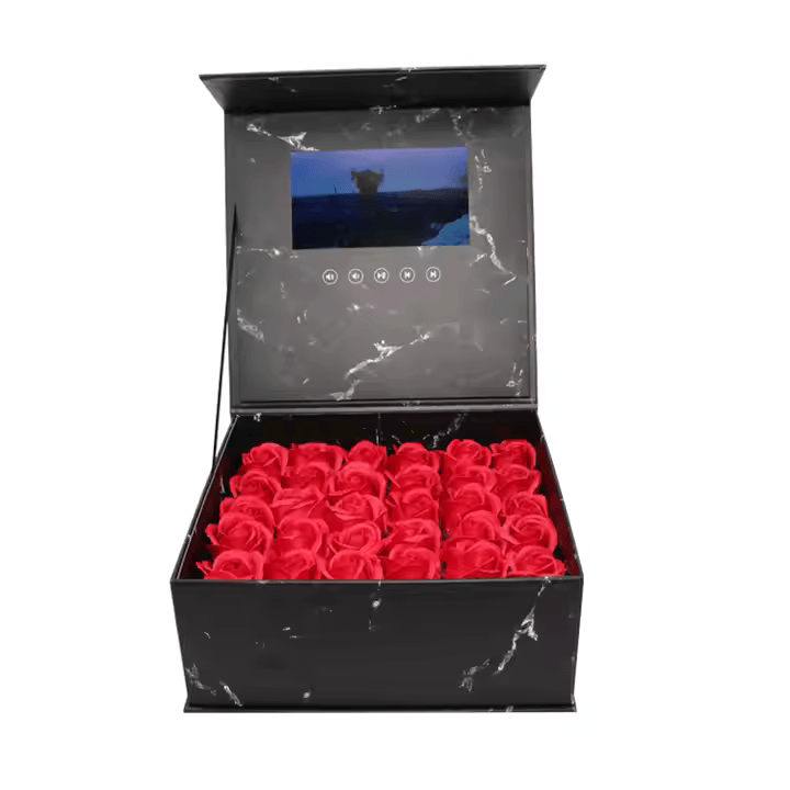 Marble-patterned square box